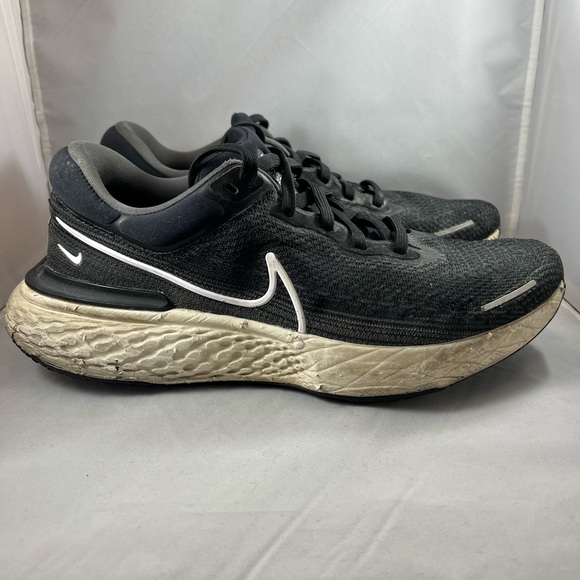 Nike ZoomX Invincible Run Flyknit Running Shoes - Men's size 11.5 - Picture 2 of 13